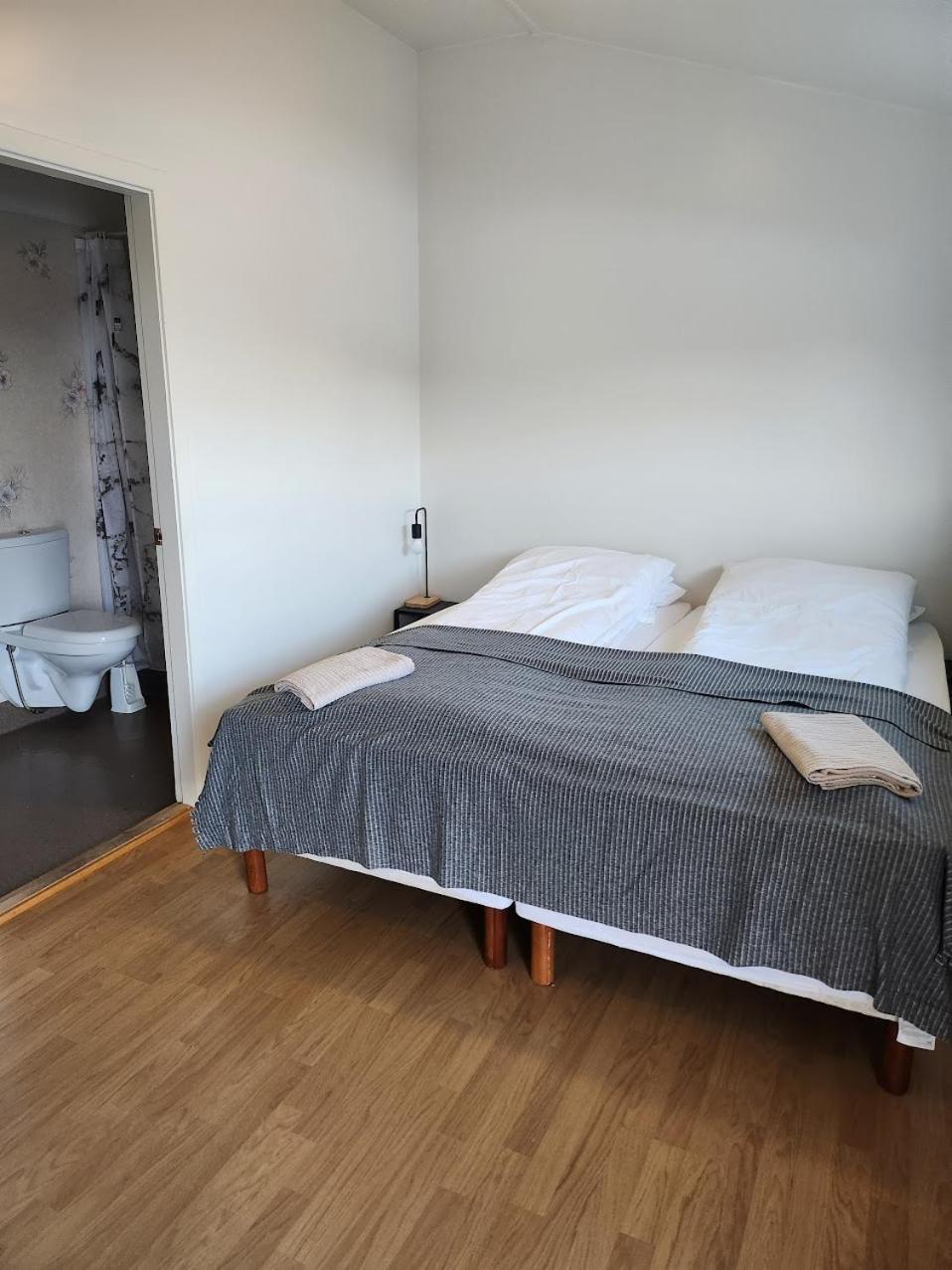 Fjos Guesthouse ヴァーマリッド エクステリア 写真