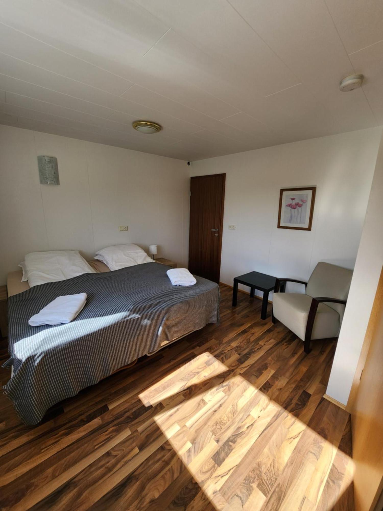 Fjos Guesthouse ヴァーマリッド エクステリア 写真